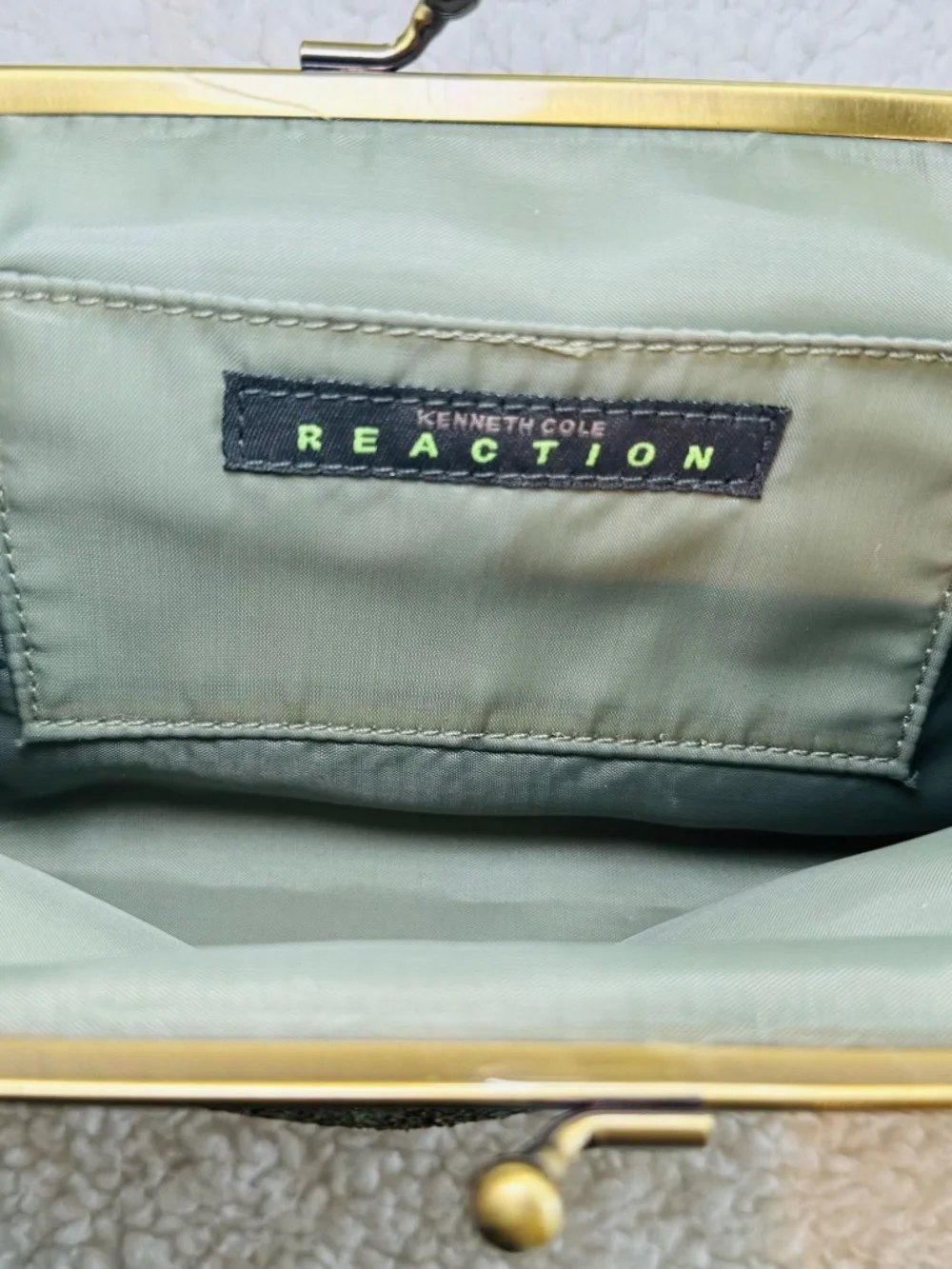Kenneth Cole Reaction Clutch Chain Gliltter Gold Sparkly Glam Bling Small 9x5